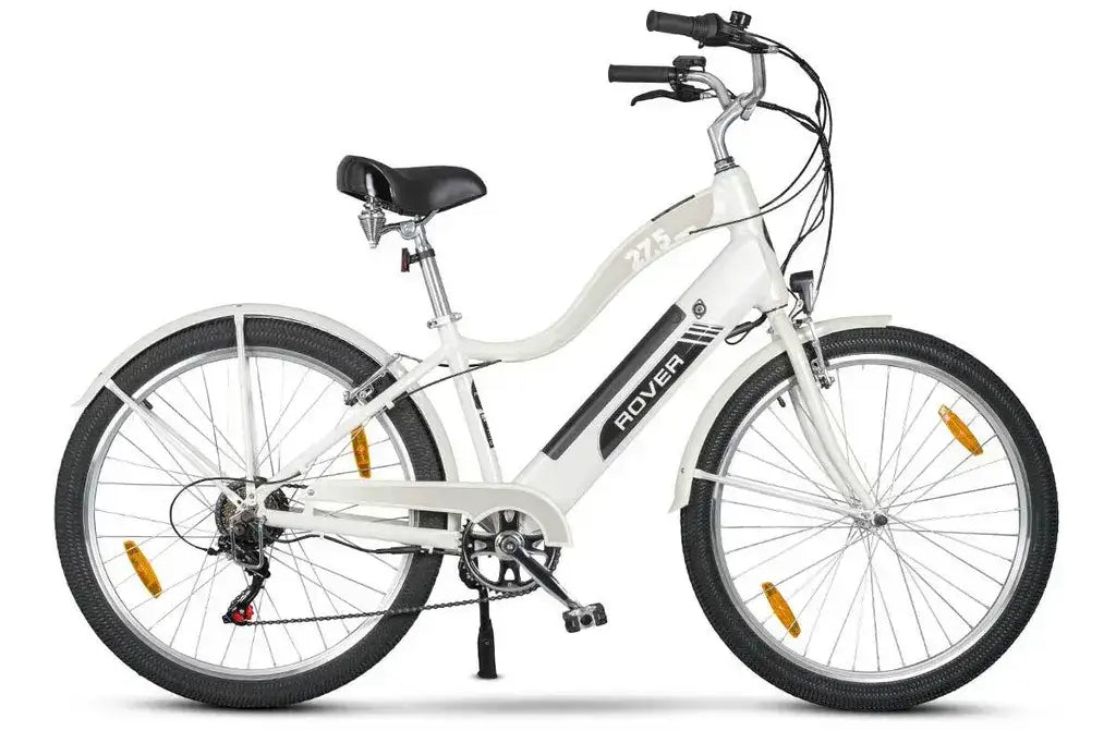 ROVER Cruise E-Bike CLR 707, Seitenansicht mit silbernem Rahmen und komfortabler Sitzposition.