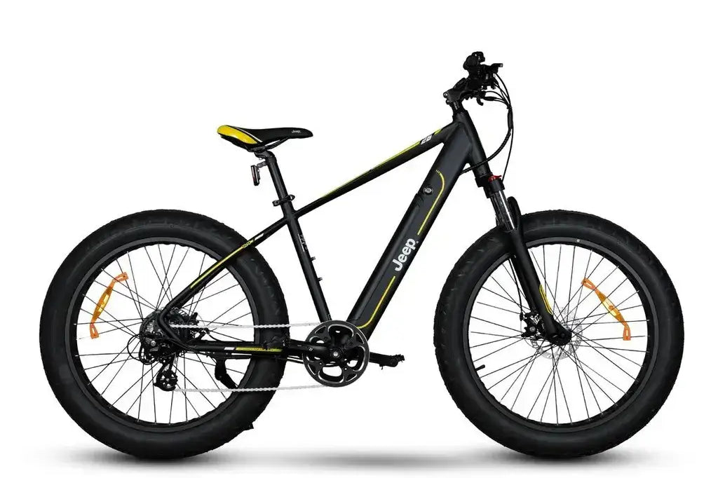 Jeep Mountain FAT E-Bike MHFR 7100, Seitenansicht mit breiten Fatbike-Reifen und robustem Rahmen