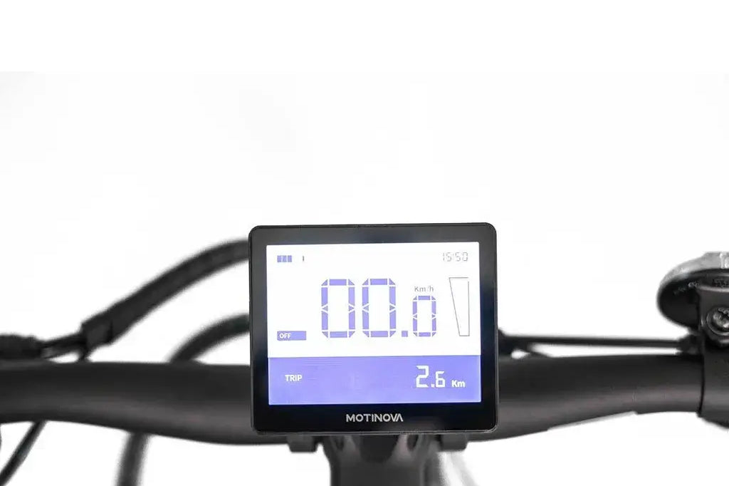 Digitales Display des Jeep Mountain E-Bike MHM 7000 am Lenker zur Steuerung der E-Bike-Funktionen.