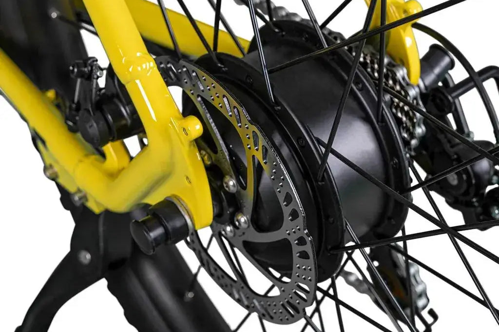 Jeep Mountain E-Bike MHR in Gelb, Vorderrad und großen Reifen