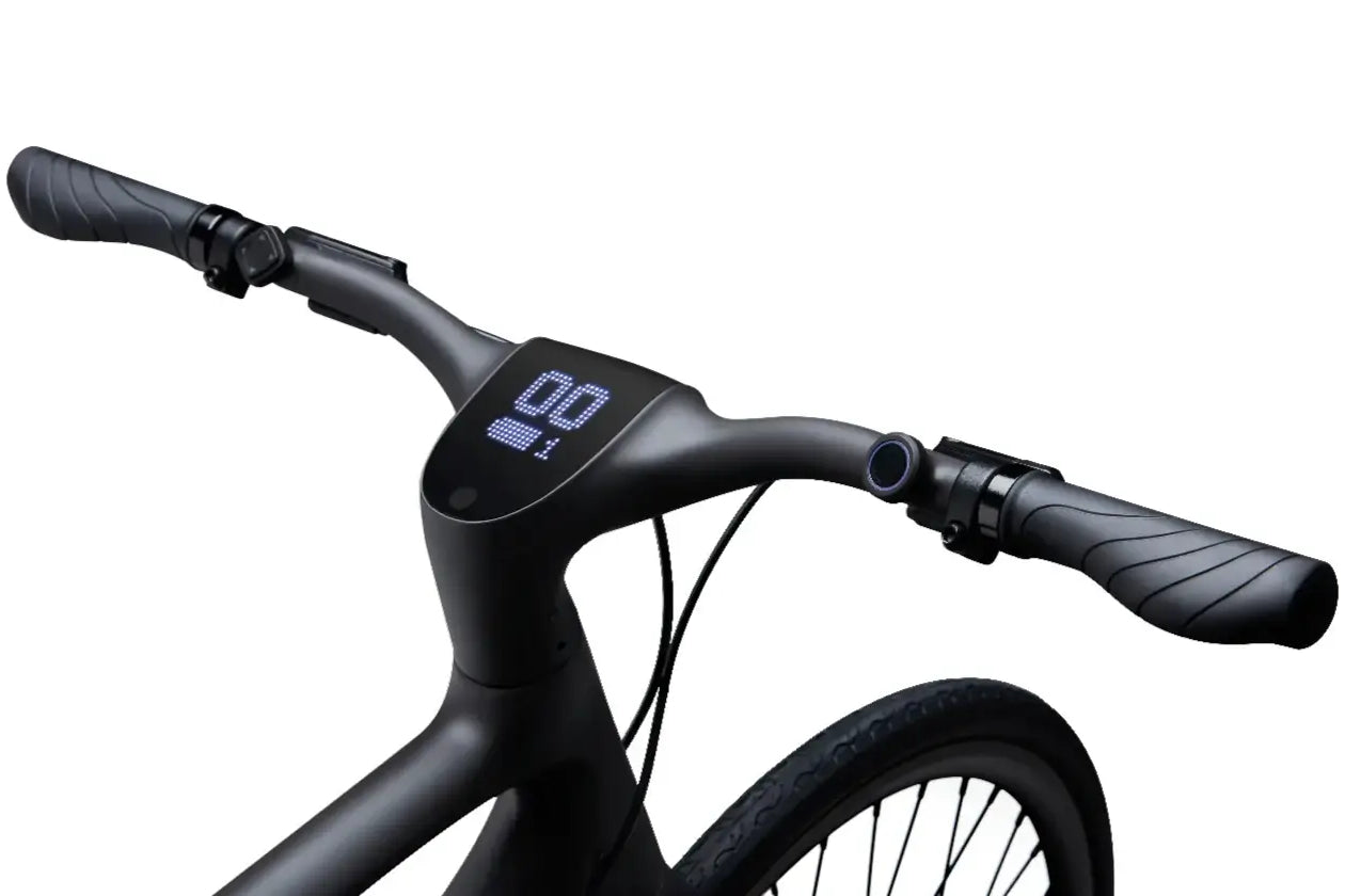 Lenker des Urtopia Carbon 1 mit ergonomischen Griffen und integriertem Display