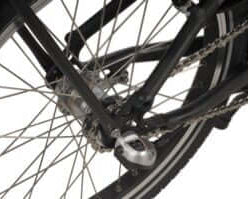 Nahaufnahme des Hinterrads am Saxonette Compact Comfort Plus 2.0 Falt-E-Bike