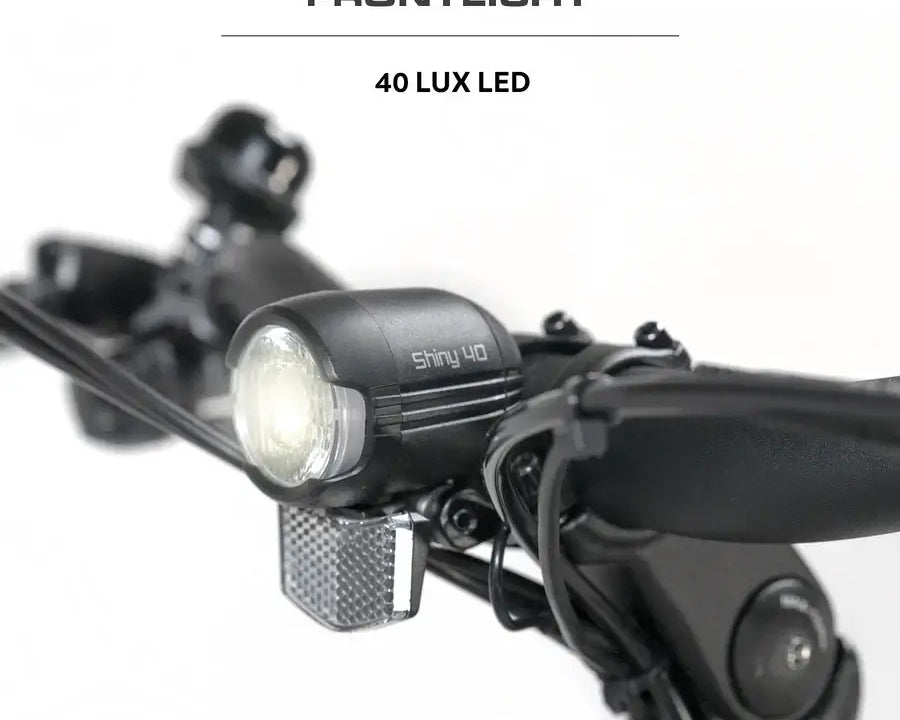 Nahaufnahme des Bremshebels des Berlin Bikes SUV E-Bikes für präzise und sichere Bremssteuerung