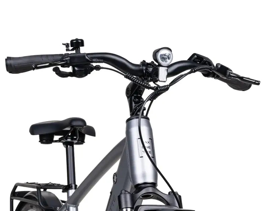 Saxonette X-ROAD 5.2 Trekking E-Bike – Detailansicht Lenkrad und Schaltung