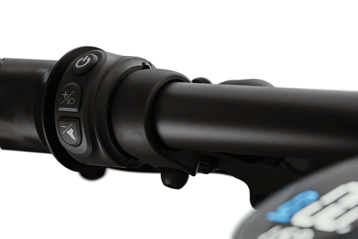 Nahaufnahme der Steuerung des Keskin E-Bike cBike 1V, die eine benutzerfreundliche Handhabung ermöglicht.