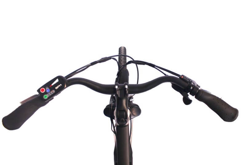 Lenkeransicht des SAXXX Touring Sport E-Trekkingbikes mit Steuerungselementen und Griffen.