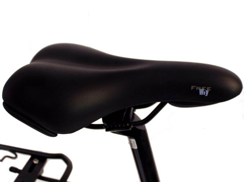 SAXXX Touring Sport E-Trekkingbike Sattel in Schwarz mit ergonomischem Design für hohen Fahrkomfort.