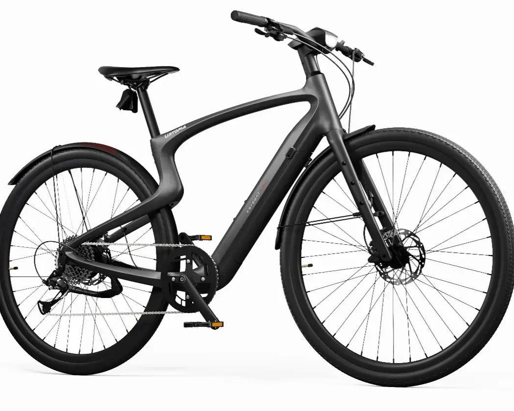 Urtopia Carbon 1 Pro, Vorderansicht mit schlanken Reifen und integrierter Elektronik für eine nahtlose Optik