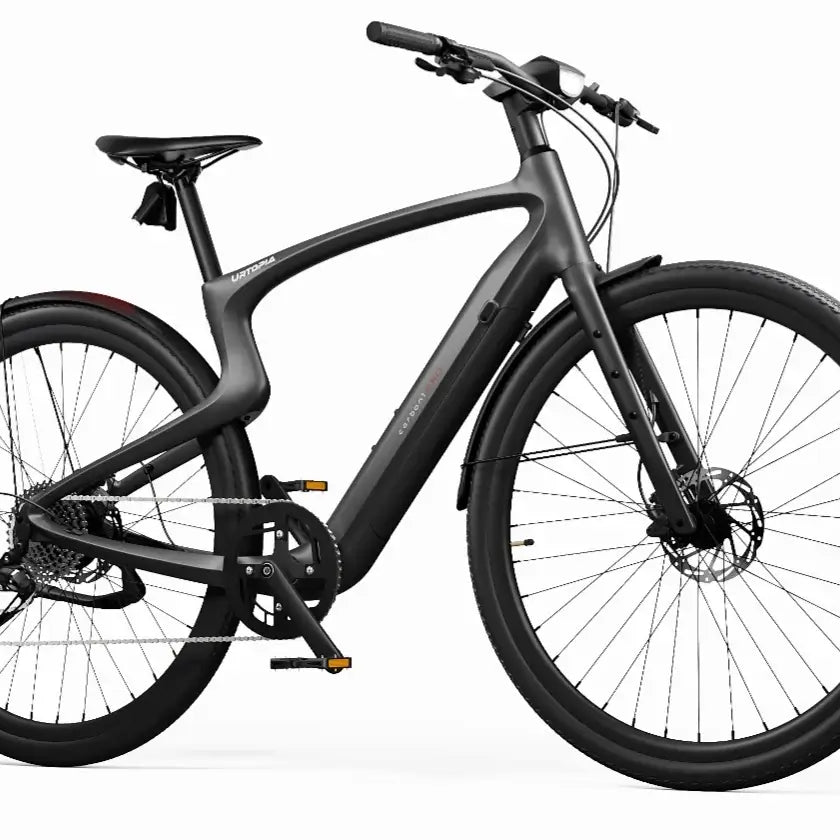 Urtopia Carbon 1 Pro, Vorderansicht mit schlanken Reifen und integrierter Elektronik für eine nahtlose Optik