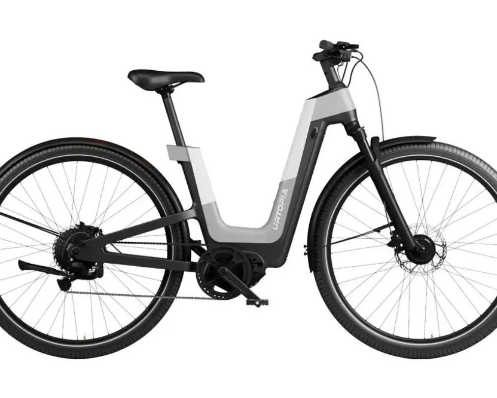 Urtopia Fusion E-SUV, Seitenansicht in Weiß, mit sportlichem Look und breiten Reifen