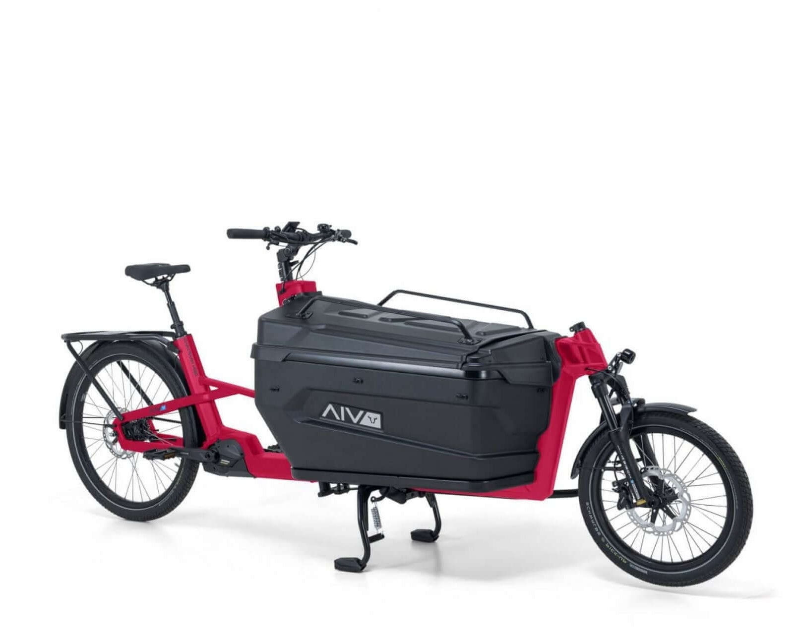 VIA Cargo E-Lastenrad in auffälligem Rot und Schwarz, ideal für Transport und Lieferdienste.