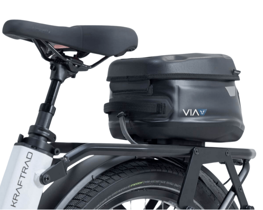 VIA Hecktasche Yukon WP – wasserdichte Gepäckträgertasche auf einem E-Bike montiert