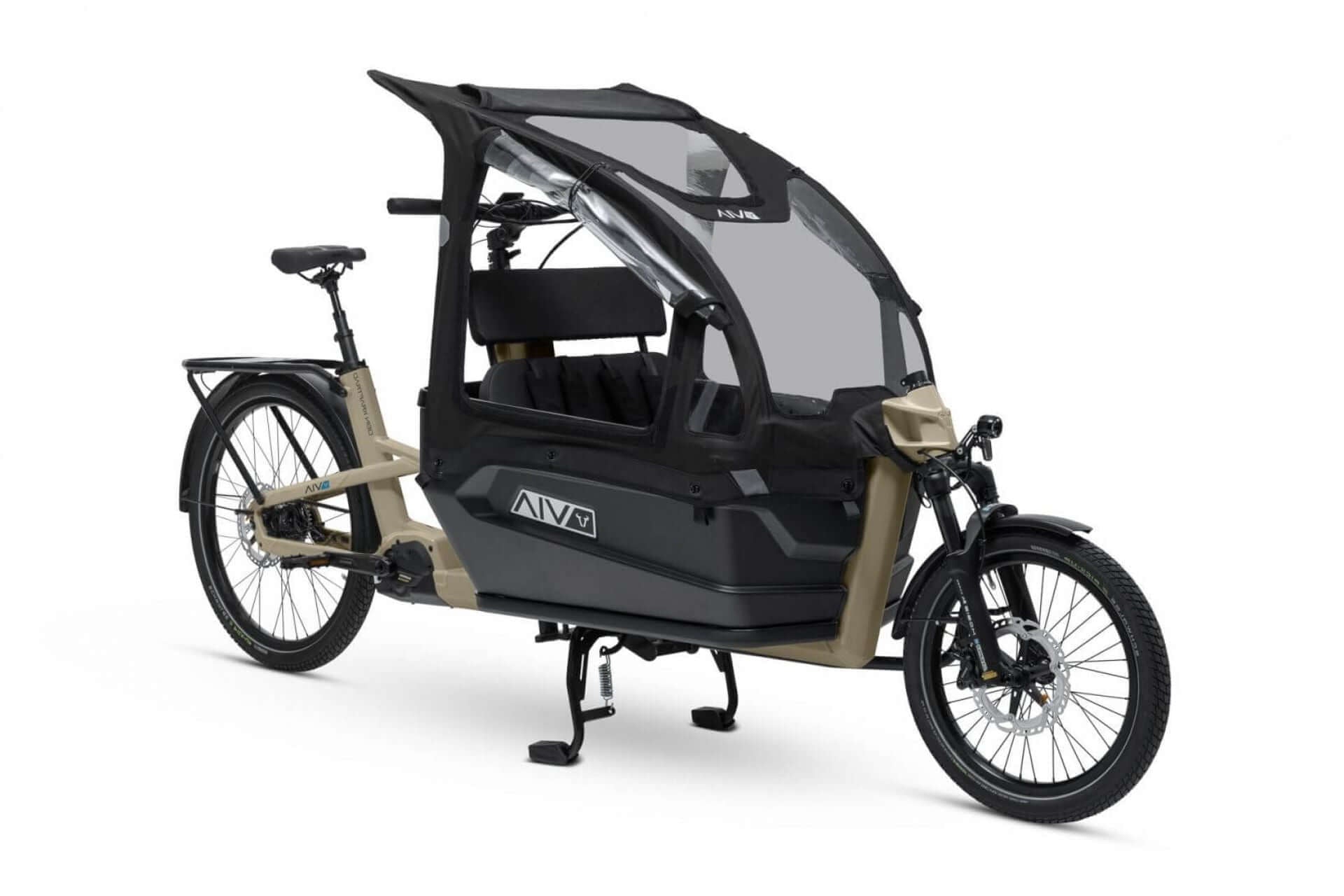 VIA Family E-Lastenrad mit sicherem Regenschutz und Platz für Kinder und Einkäufe.