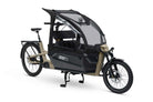 VIA Family E-Lastenrad mit sicherem Regenschutz und Platz für Kinder und Einkäufe.