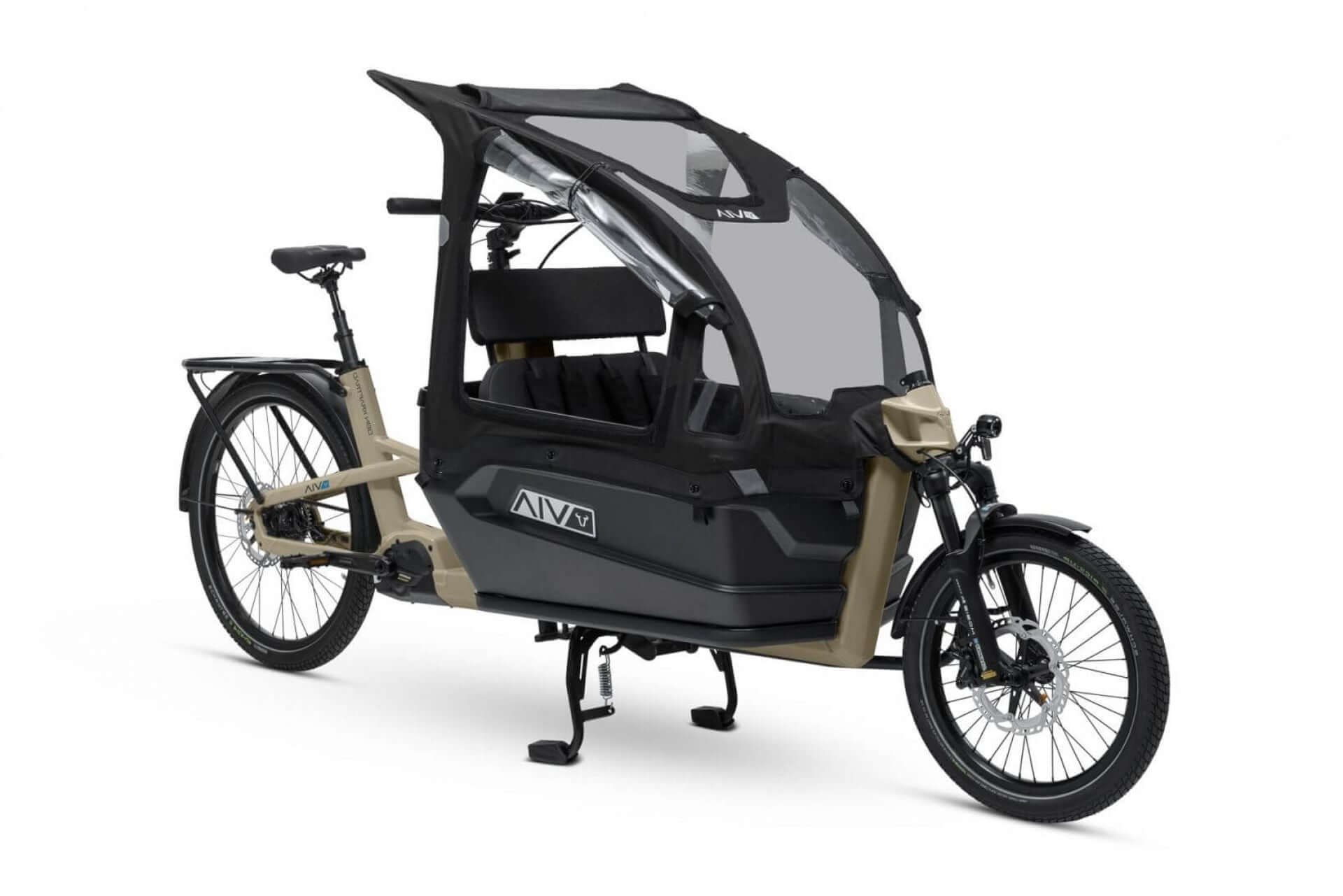 VIA Family E-Lastenrad mit sicherem Regenschutz und Platz für Kinder und Einkäufe.