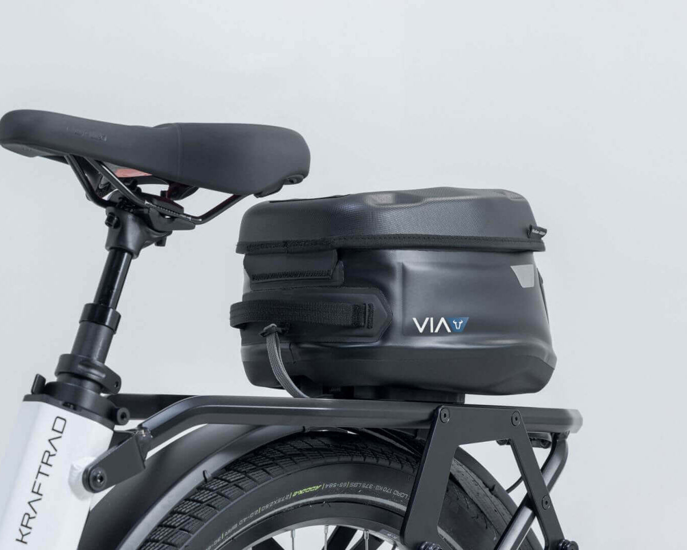 Seitenansicht der VIA Hecktasche Yukon WP – kompakte, wasserdichte Fahrradtasche