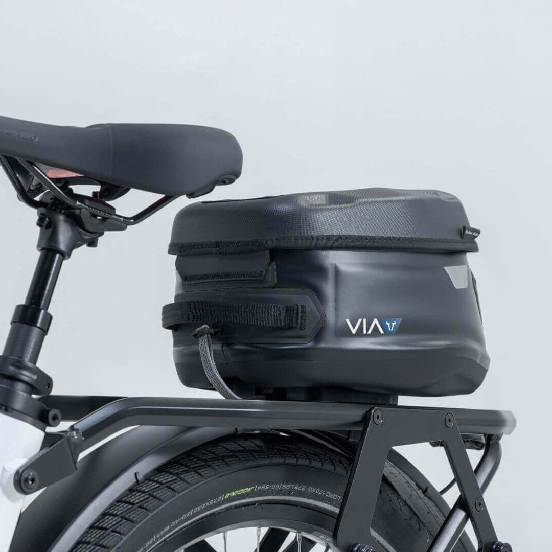 Seitenansicht der VIA Hecktasche Yukon WP – kompakte, wasserdichte Fahrradtasche