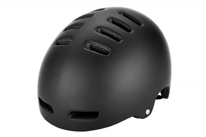 Lazer Armor 2.0 E-Bike Helm in Schwarz, schräg von hinten mit Belüftungsschlitzen für optimale Luftzirkulation