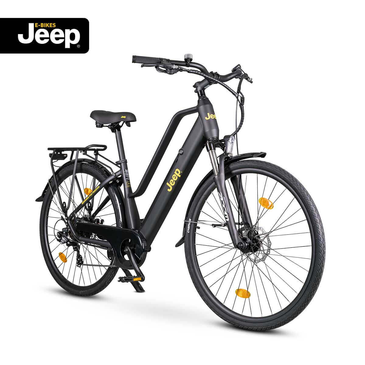 Jeep Trekking E-Bike TLR 7030, Vorderansicht mit breiten Reifen, Federgabel und Gepäckträger für längere Touren