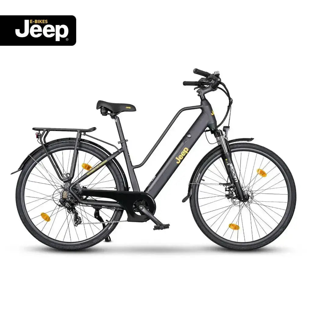 Jeep Trekking E-Bike TLR 7030, Seitenansicht mit robustem Rahmen, Vorderrad und Hinterrad, ideal für Trekking-Abenteuer