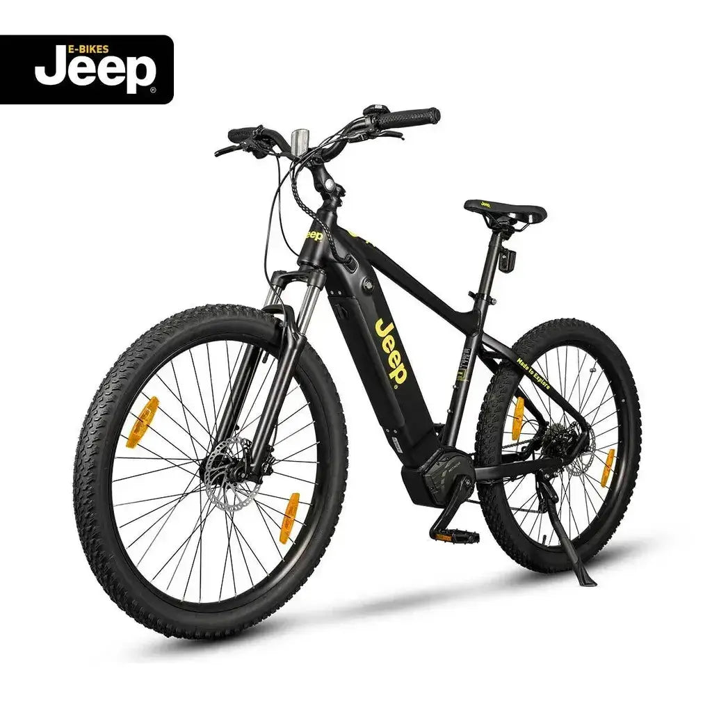 Jeep Mountain E-Bike MHM 7010, Vorderansicht mit Federgabel und dicken Reifen für Offroad-Abenteuer