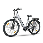 ROVER Trekking E-Bike TLM 709 im eleganten silbernen Design für ultimative Outdoor-Abenteuer und effizientes Pendeln.