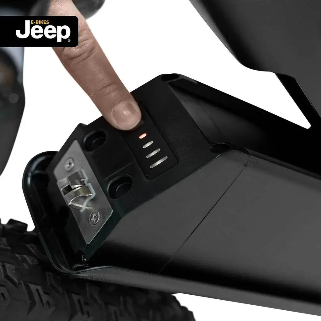 Detailaufnahme der Sattelklemme des Jeep Mountain E-Bike MHM 7010 für einfache Höhenverstellung des Sattels