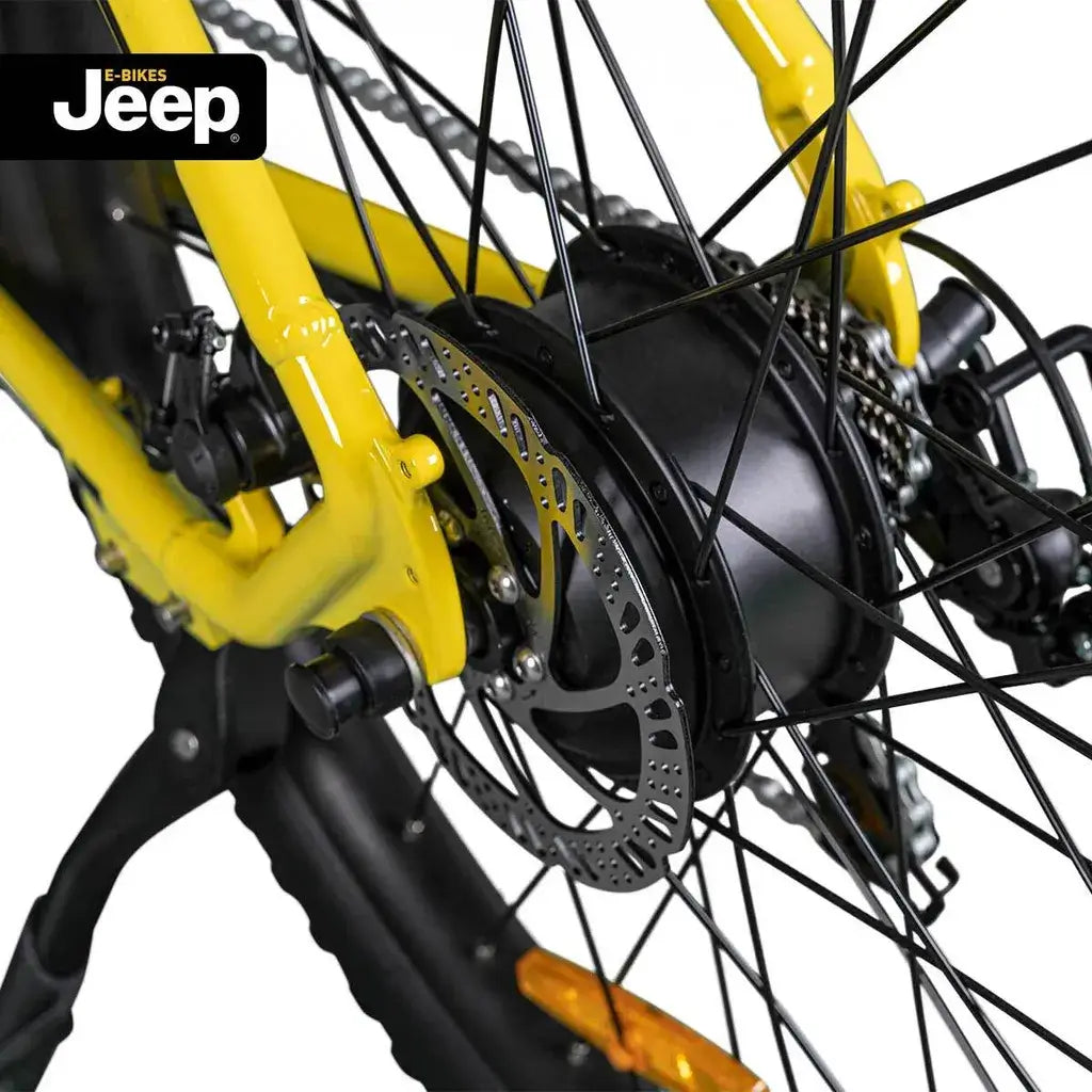 Jeep Mountain E-Bike MHR in Gelb, Vorderrad und großen Reifen