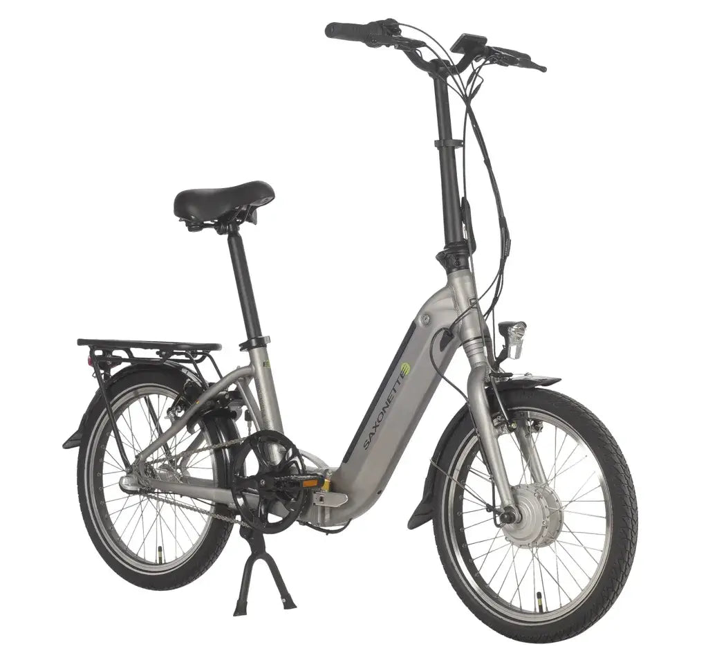 Seitenansicht des Saxonette Compact Comfort Plus 2.0 Falt-E-Bikes in Silber matt