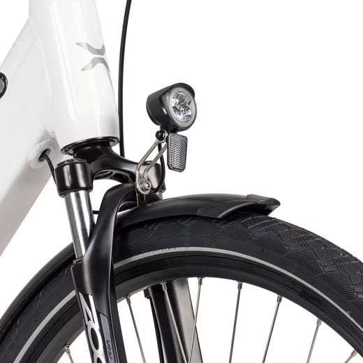 Nahaufnahme des Vorderrads am Saxxx Comfort Sport EASY mit Schutzblech
