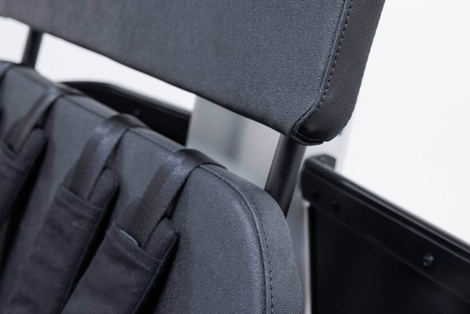 VIA Kindersitz – Montageansicht mit verstellbarer Rückenlehne