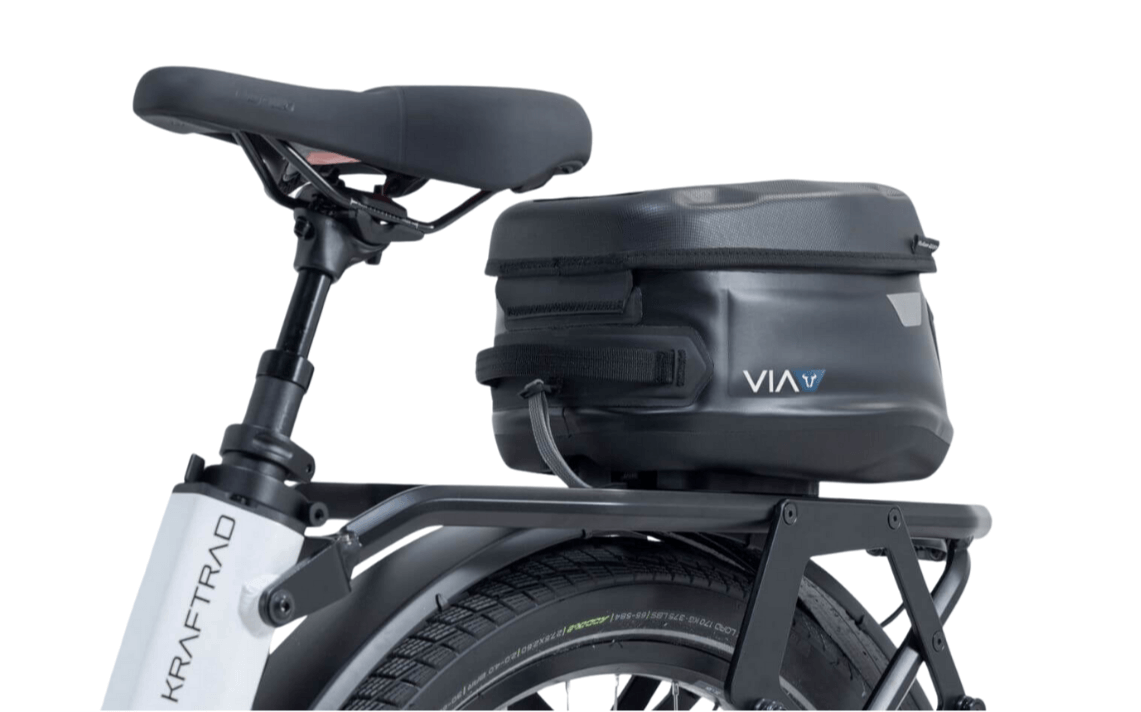 VIA Hecktasche Yukon WP – wasserdichte Gepäckträgertasche auf einem E-Bike montiert