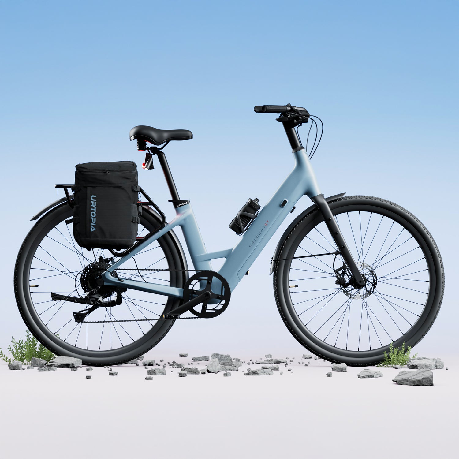 Urtopia Carbon 1 ST in Blau, Seitenansicht mit Tiefeinstieg und Gepäckträger